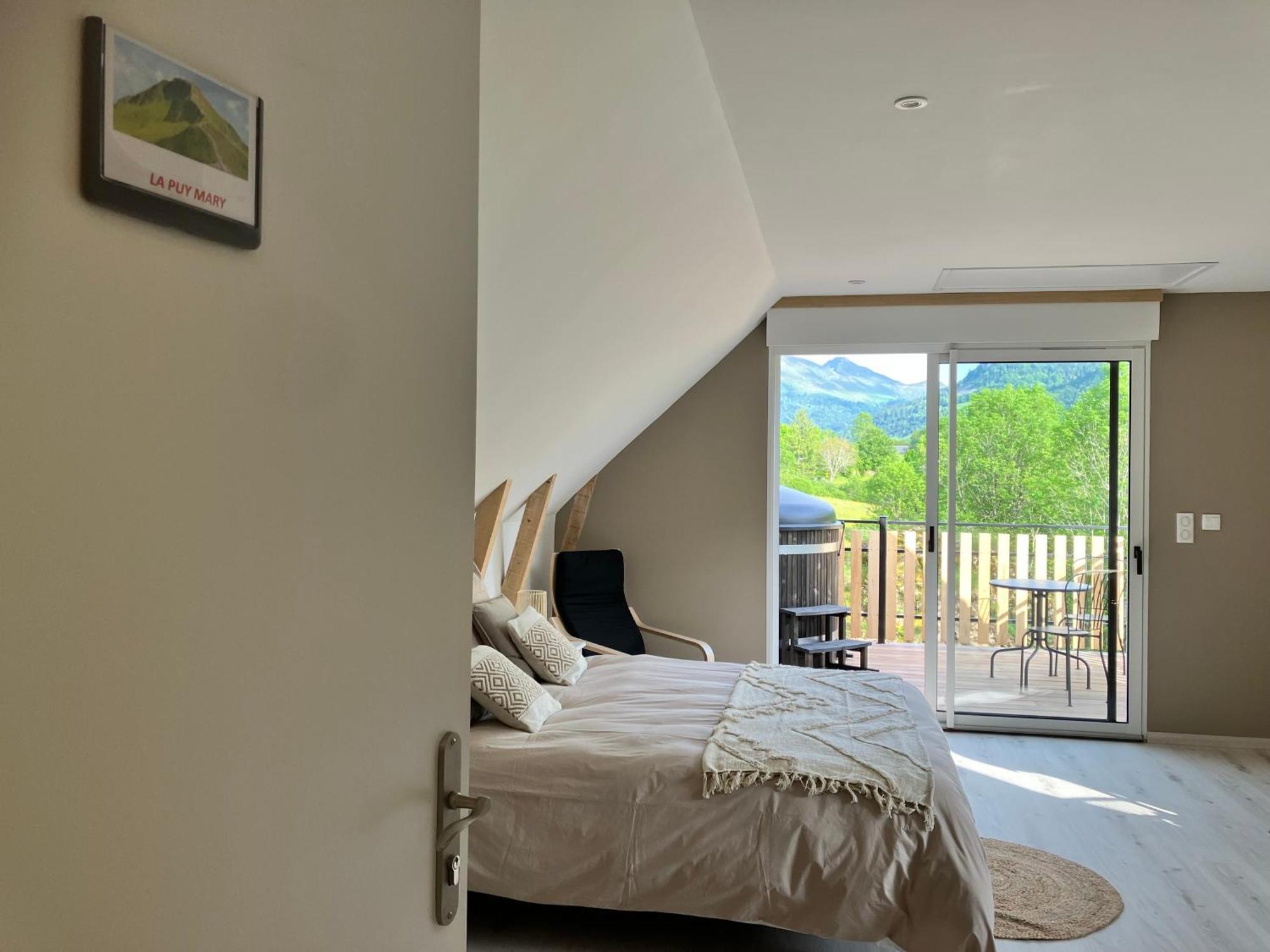 La Puy Mary Bed & Breakfast Le Falgoux Ngoại thất bức ảnh